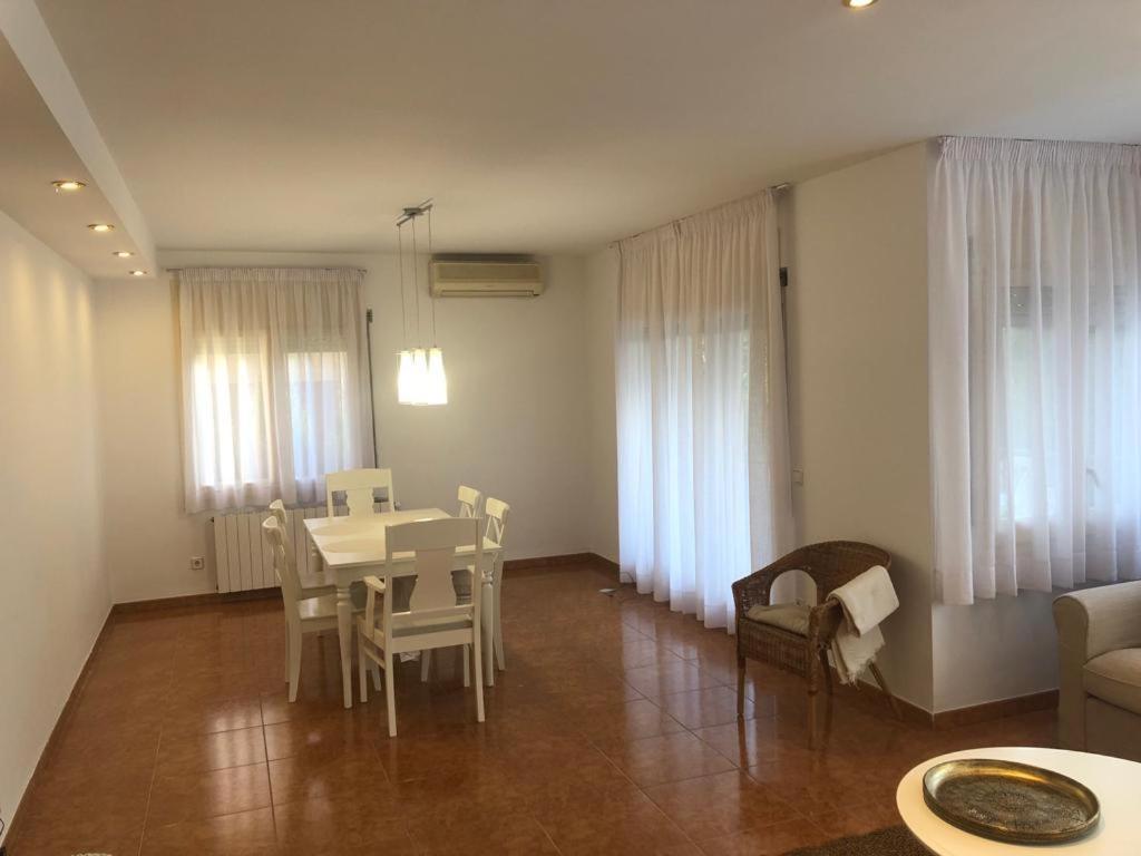 Casa Veuras Girona - Montilivi Villa ภายนอก รูปภาพ